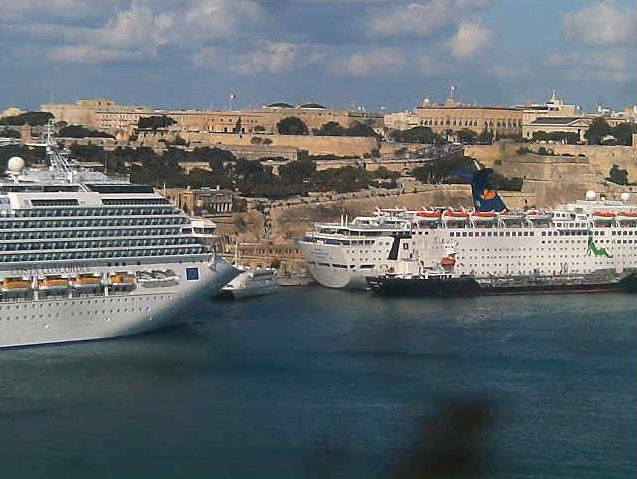 Photos en live des ports dans le monde (webcam) - Page 4 Malta_17