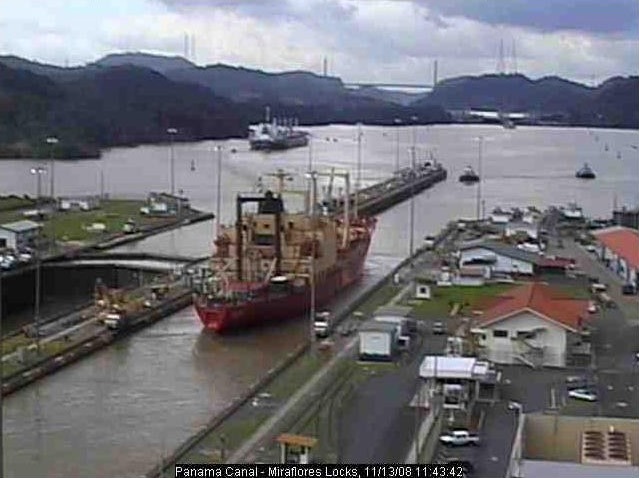Photos en live des ports dans le monde (webcam) - Page 3 Panama30