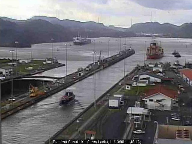 Photos en live des ports dans le monde (webcam) - Page 3 Panama33