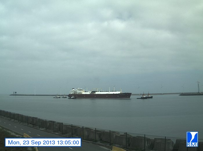 Photos en direct du port de Zeebrugge (webcam) - Page 60 Zeebr100