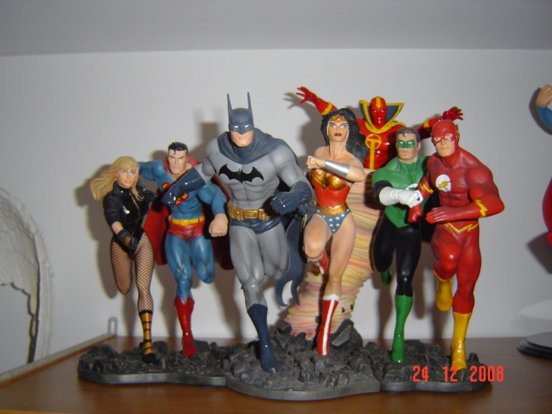 JLA BUILD-A-SCENE STATUE: PART 3 Statue Dsc01111