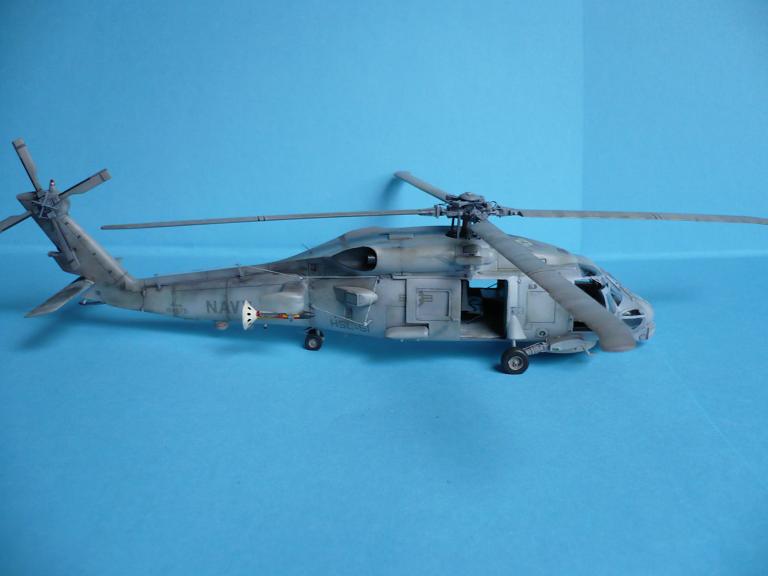 [CONCOURS HELICO] SH-60B  SEAHAWK - HASEGAWA 1/72ème Fin du montage le 15/12/08 - Page 6 F110