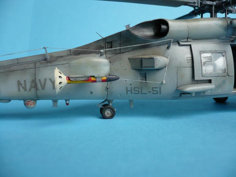 [CONCOURS HELICO] SH-60B  SEAHAWK - HASEGAWA 1/72ème Fin du montage le 15/12/08 - Page 6 F810