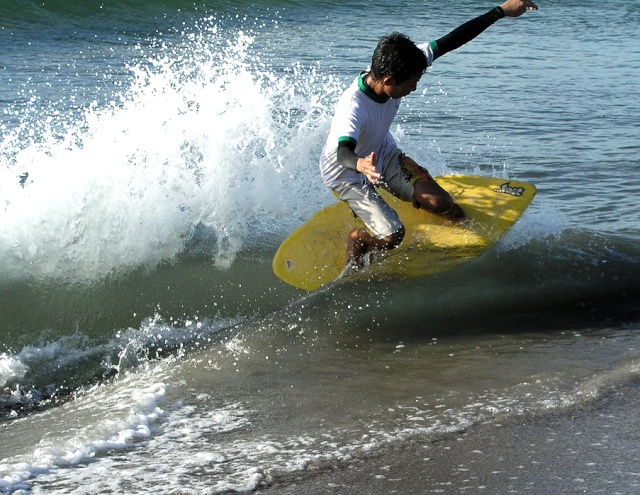 Zambales.. Lahar beach, weekend skim/surf session P1010017