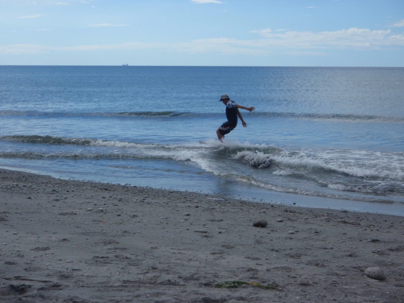 Zambales.. Lahar beach, weekend skim/surf session Pb020630