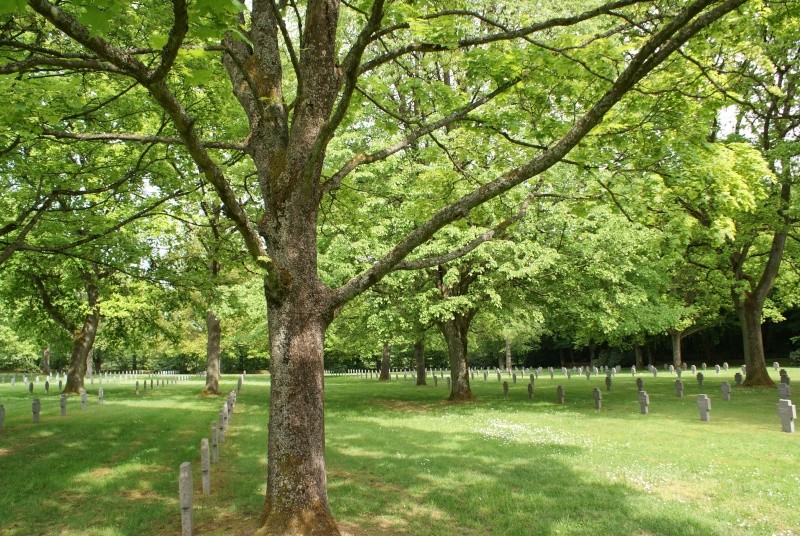 Cimetière Allemande de Sandweiler ( Luxembourg ) Luxemb16