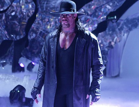 1er Match : The Rock & Undertaker vs Eddie Guerrero & Batista Undert16