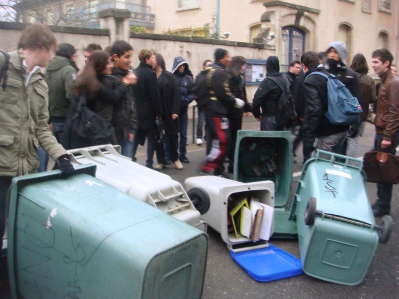 Alice (NEWS) Manif10