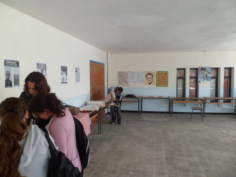 L'association Rahmani Slimane expose au lycée Chabane Amar d'Aokas! Sam_2214