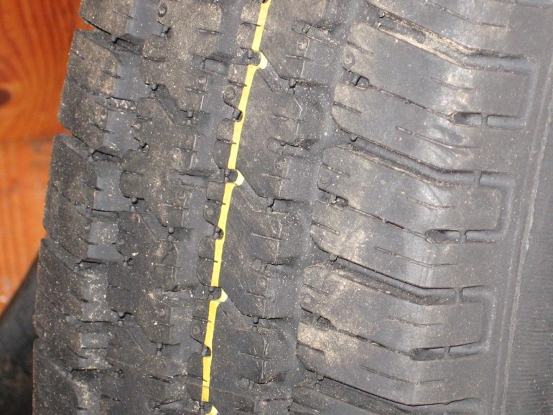 2 pneus Firestone F560 neufs 0211