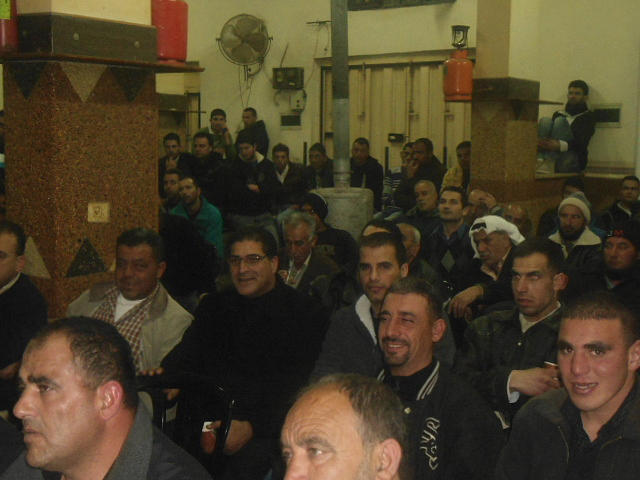 شباب حزب التحرير يعرض فيلما وثائقيا عن أحداث الثورة السورية Dsc02139