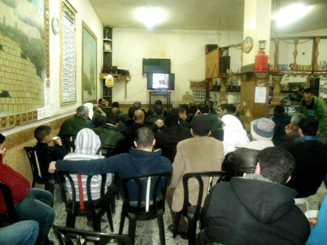 شباب حزب التحرير يعرض فيلما وثائقيا عن أحداث الثورة السورية Dsc02211