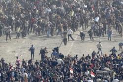 شفيق يهدد بالاستقالة بعد "مجزرة التحرير"..ومبارك يعتبر ذلك سقوط نهائي للنظام 210