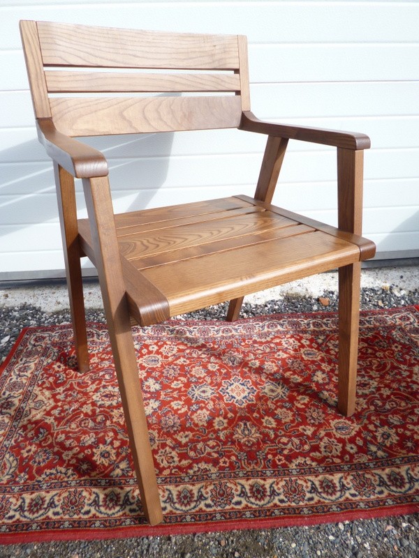 Besoin d' aide pour cette paire de fauteuils scandinaves !! Merci P1070912