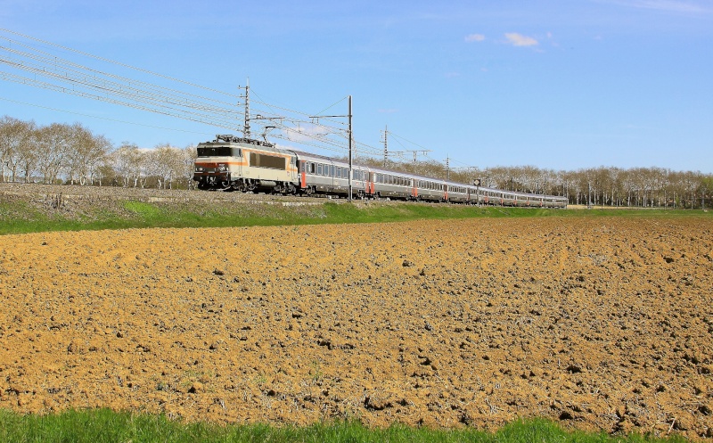 Photos et vidéos de la ligne Bordeaux - Toulouse - Narbonne - Sète (2007-2013) - Page 39 Img_3413