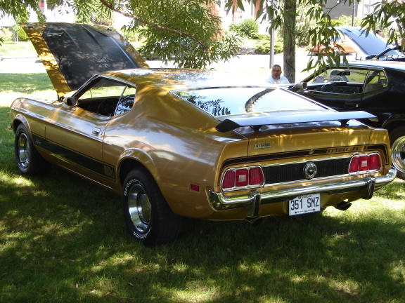 Montréal Mustang dans le temps! 1981 à aujourd'hui (Histoire en photos) - Page 15 2006-100