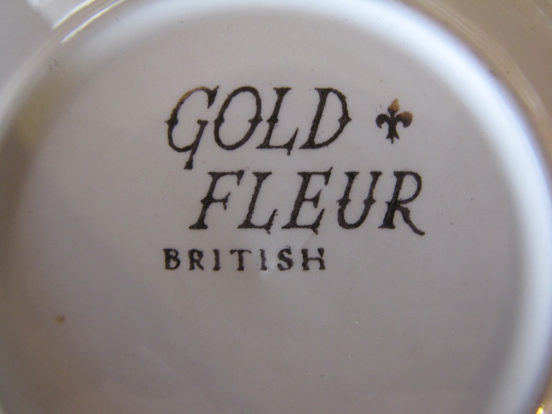 Gold Fleur British ..... is this a Crown Lynn Backstamp? Crownl21