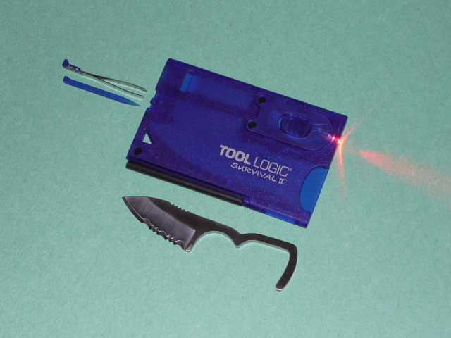 Couteau pliant de survie et autres trucs compact tout en un. P1020210