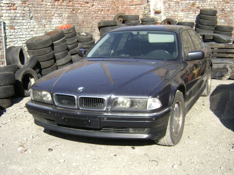 Mon autre: BMW 730i Fjordgrau de 1995 - Page 2 Dsc00010