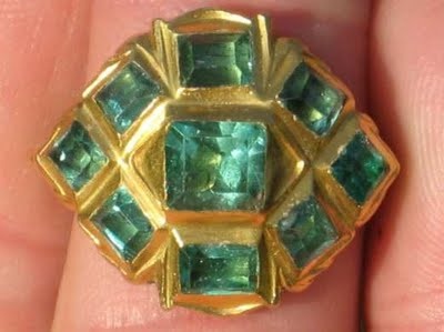 El hallazgo de un magnifico anillo (Oro y Esmeraldas) Buscad34