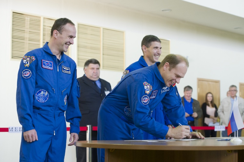 Lancement & fin de mission de Soyouz TMA-10M Soyuz_23