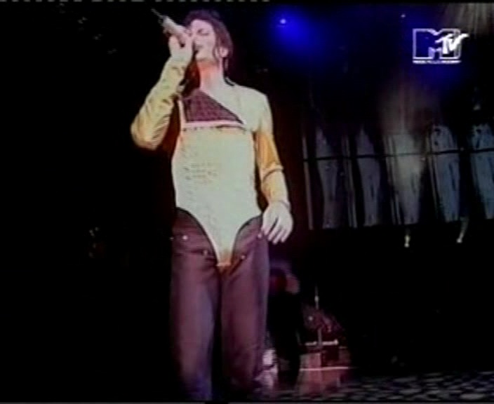 [DL] Dangerous Tour Live At Wembley 1992 + TV Reporter Wemble21