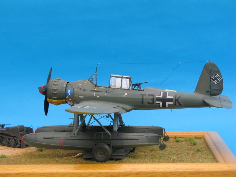 Arado 196 A5  montage fini...et diorama FINI !! Img_5016