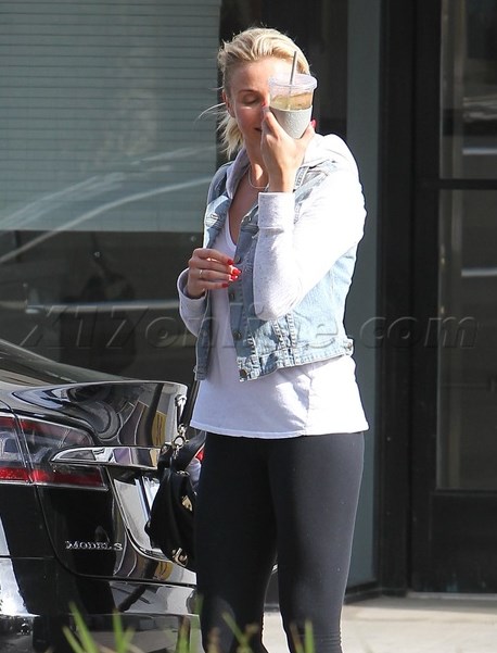 2013 CANDIDS - Page 2 X17-510