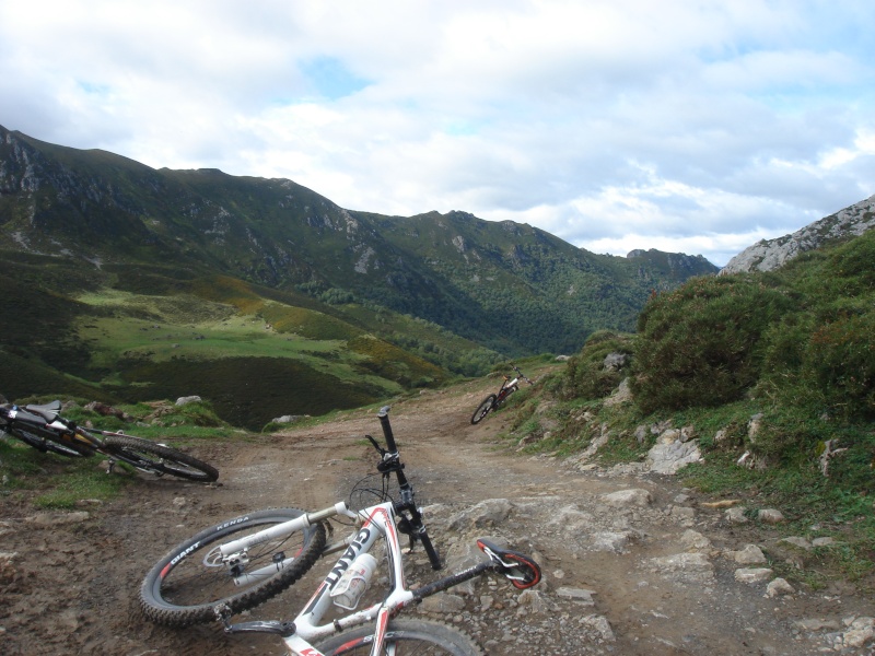 DOMINGO 29 SEPTIEMBRE: Bezanes-Felguerina-Bosque de Fabucao. Dsc07619