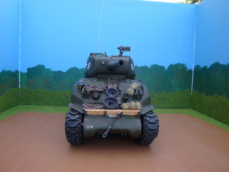 mon avant dernier achat Sherman M4A1-76mm 1/16  matorro  Dsc03384