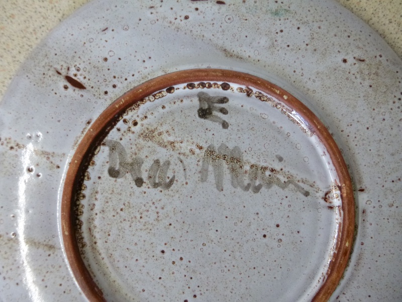 Can anybody help with id of this high quality signed studio pottery dish ? Pic_310