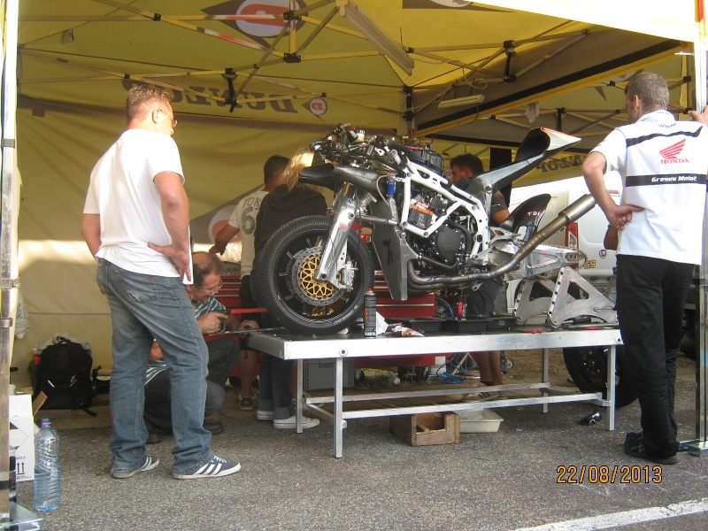 MANS - [Moto2] TransFIORmers (Projet Boudinot) - Page 19 Img_0723