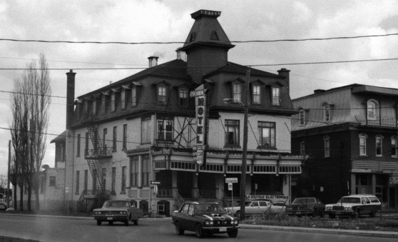 Paysages urbains d'époque - Page 5 69605_10