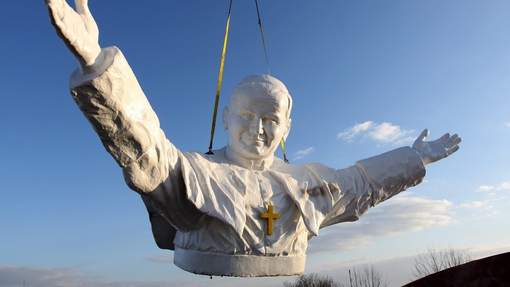 La plus haute statue de Jean Paul II au monde en Pologne ! Media_11