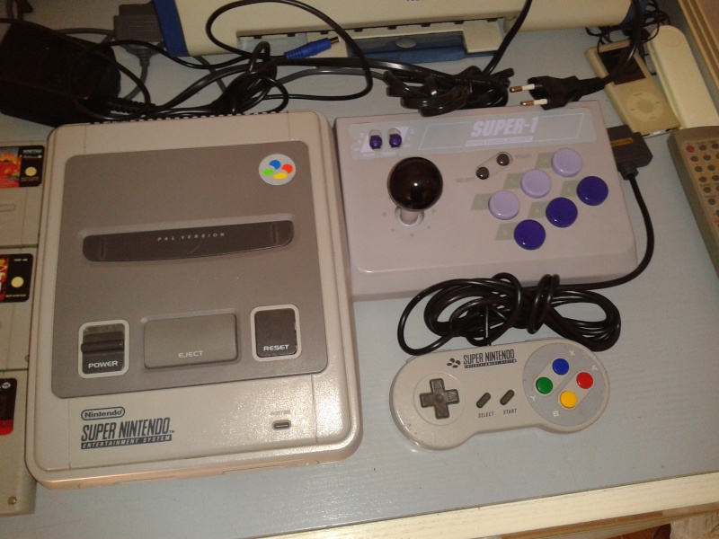 Vendo Super Nintendo snes + 1 joypad + 1 joystik modello arcade + 6 cassette; prezzo affare!!! 2013-017