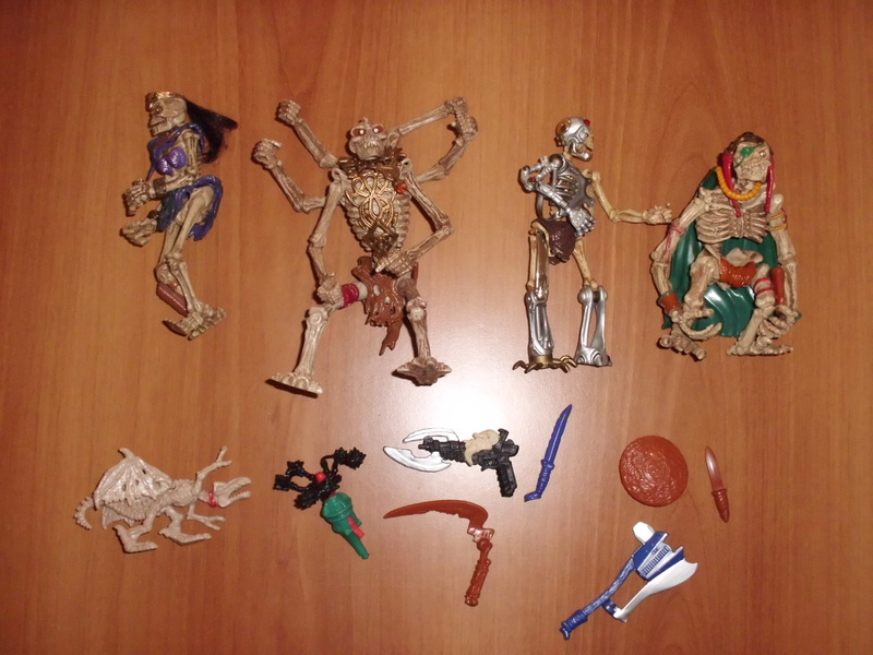 masters - LOTTO STOCK 4 SKELETON WARRIORS PLAYMATES + ACCESSORI no motu masters universe Foto_119