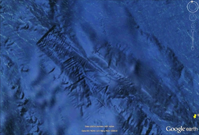 Mes découvertes insolites via Google Earth Struct12