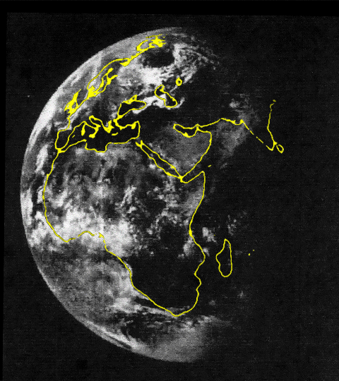 Des signaux radio du centre de la Terre reçus par la NASA… Terre creuse photographiée… Frame-10