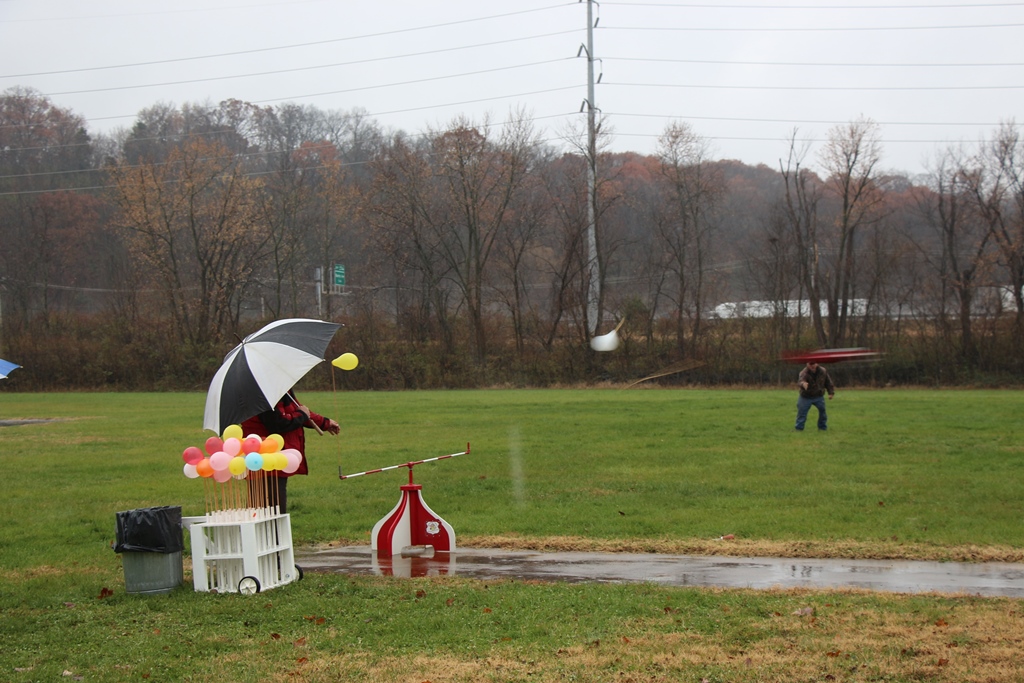 Balloon Busting Img_4112