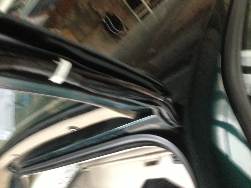 [ BMW E34 525TDS TOURING an 1995 ] Essuie glace arrière, vitre hayon ne fonctionnent plus (résolu) Img_0019