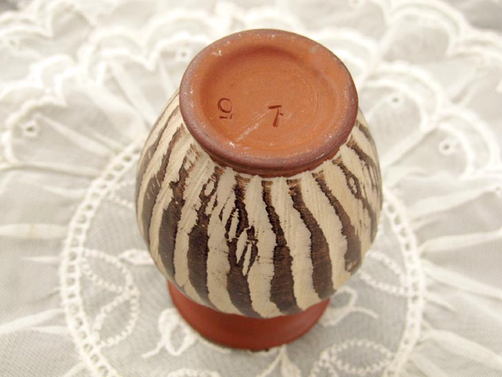 miniature pottery vase - Dumler & Breiden, Germany?  Miniat11