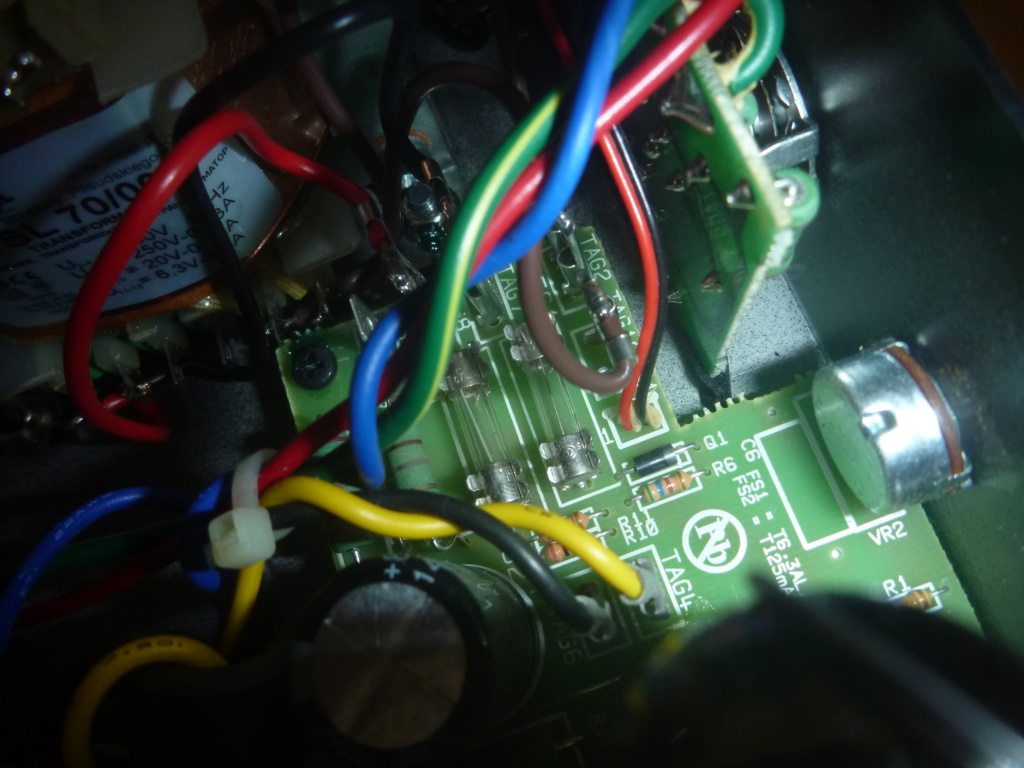 electricité ; aide circuit intégré  SVP P1210811