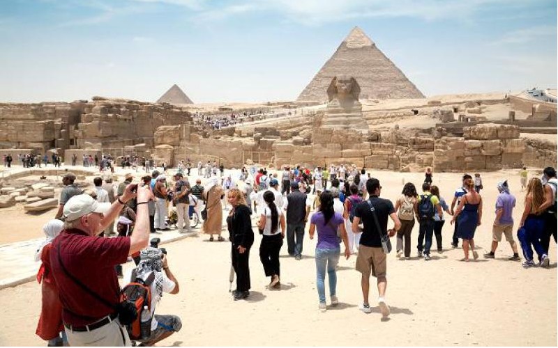 Les archéologues savent enfin qui a vraiment construit les pyramides … et ça change tout! Sans2317