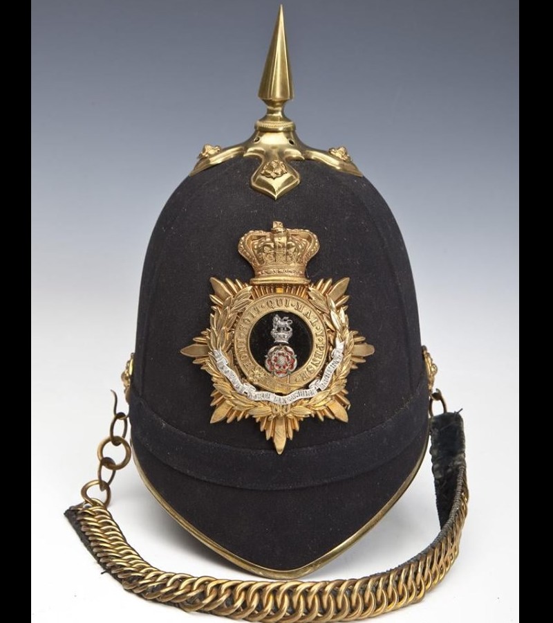 Le casque à pointe ou Pickelhaube Sans2689