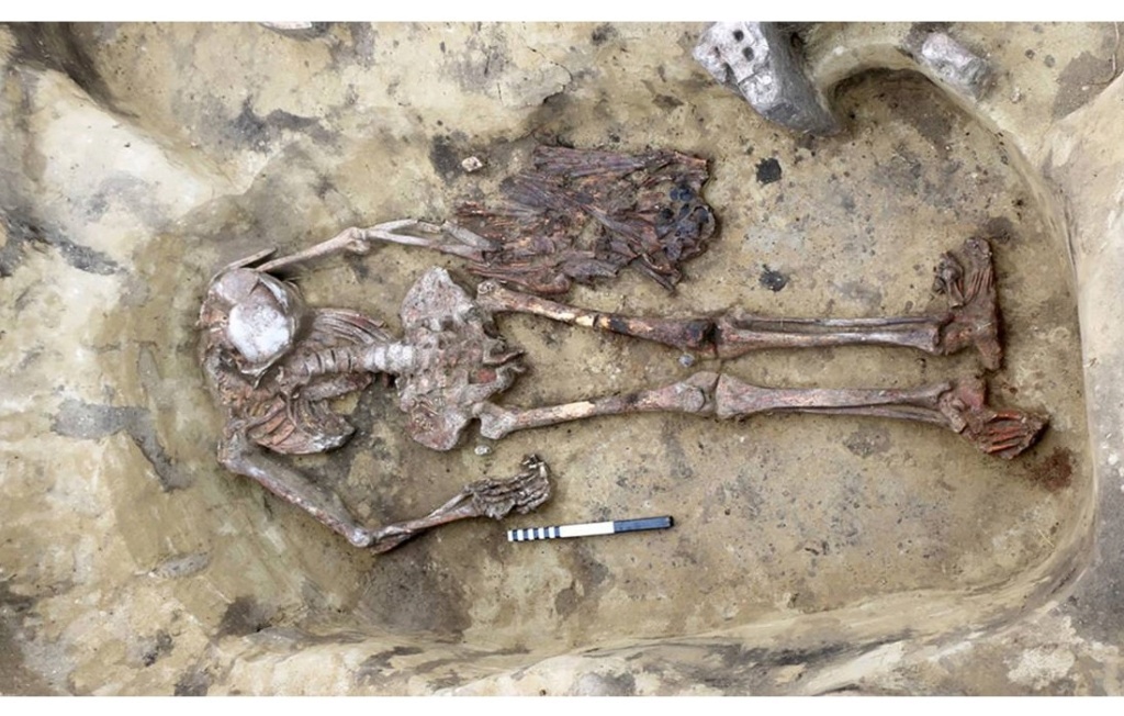 En Sibérie, des archéologues ont mis au jour le squelette d'un étrange "homme-oiseau"  Sans2767