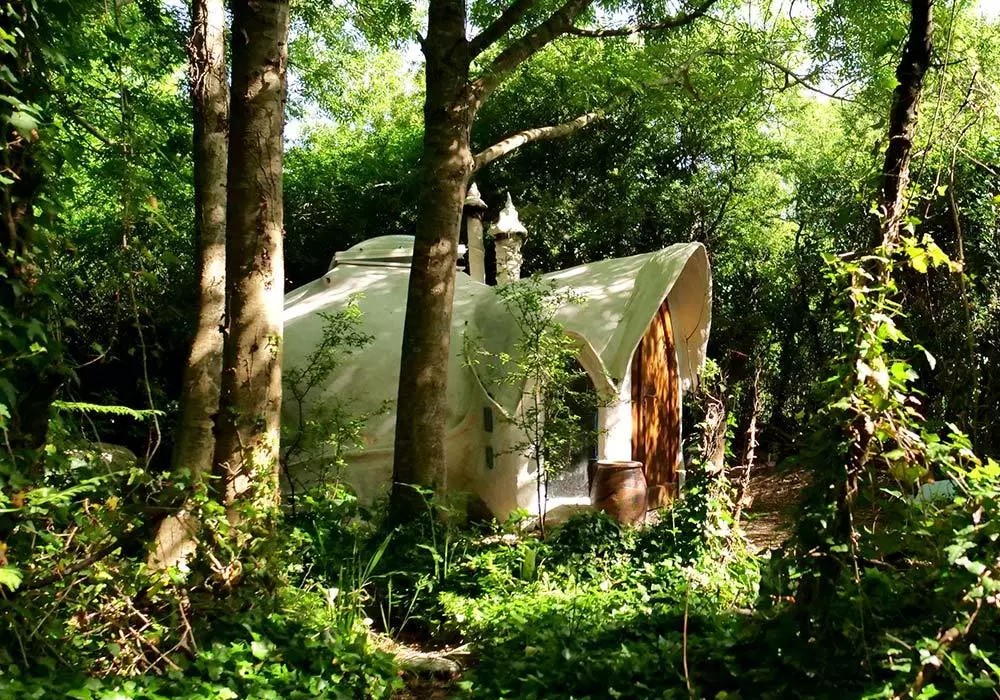 Kerterre : ces « maisons de hobbit » écologiques et à prix abordable Sans3185