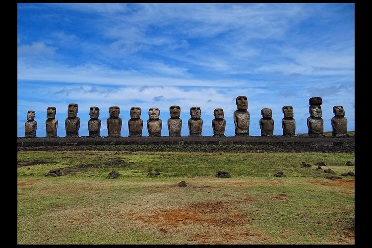 Que font ces statues géantes sur l’île de Pâques ? Une nouvelle explication surgit Sans3381