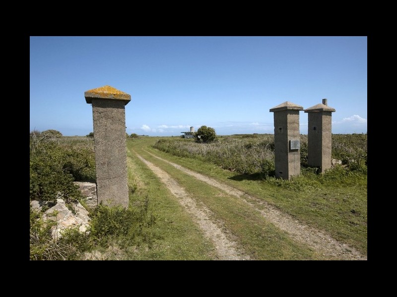 On en sait plus sur le seul camp de concentration nazi de Grande-Bretagne Sans4035