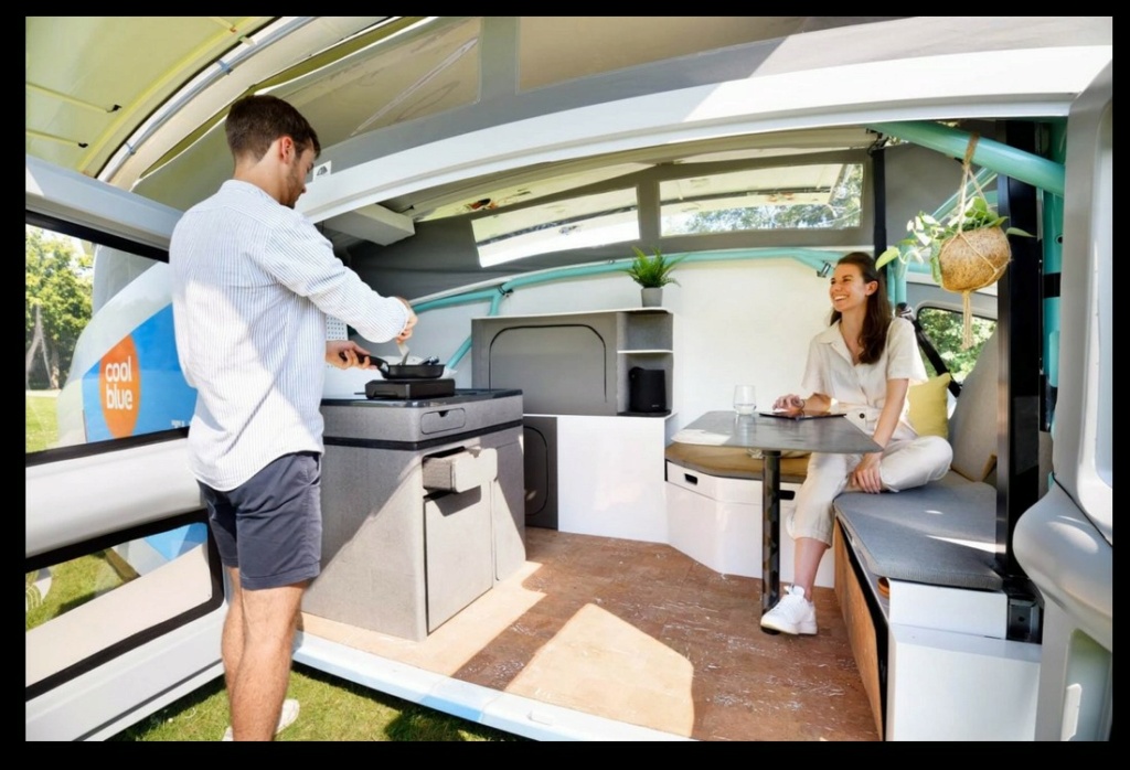 Un camping-car entièrement solaire Sans6428