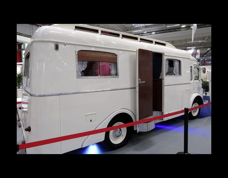 Collector : l’un des premiers camping-cars de série exposé au salon  2021 Sans6458